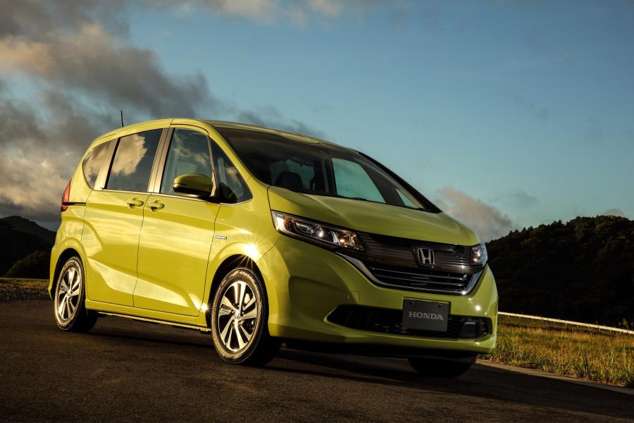  Honda Freed+ Hybrid 2016 года  (фото 15 из 22)